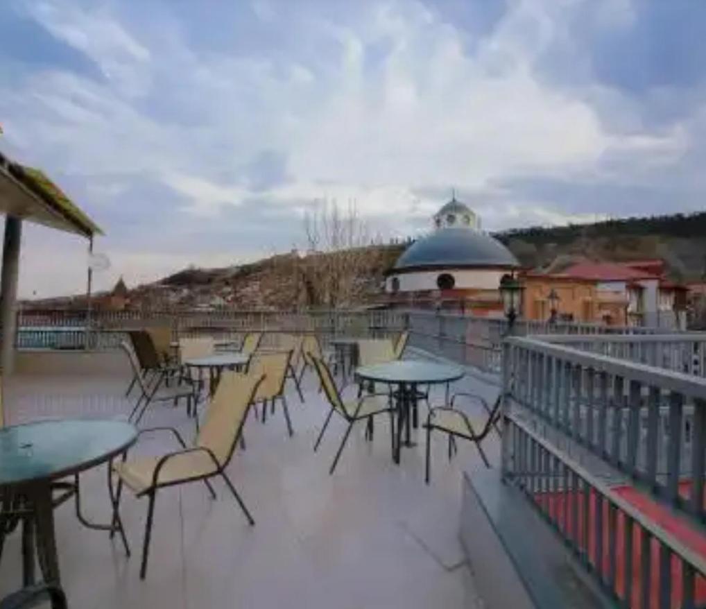Royal Hotel Tbilisi Exterior photo